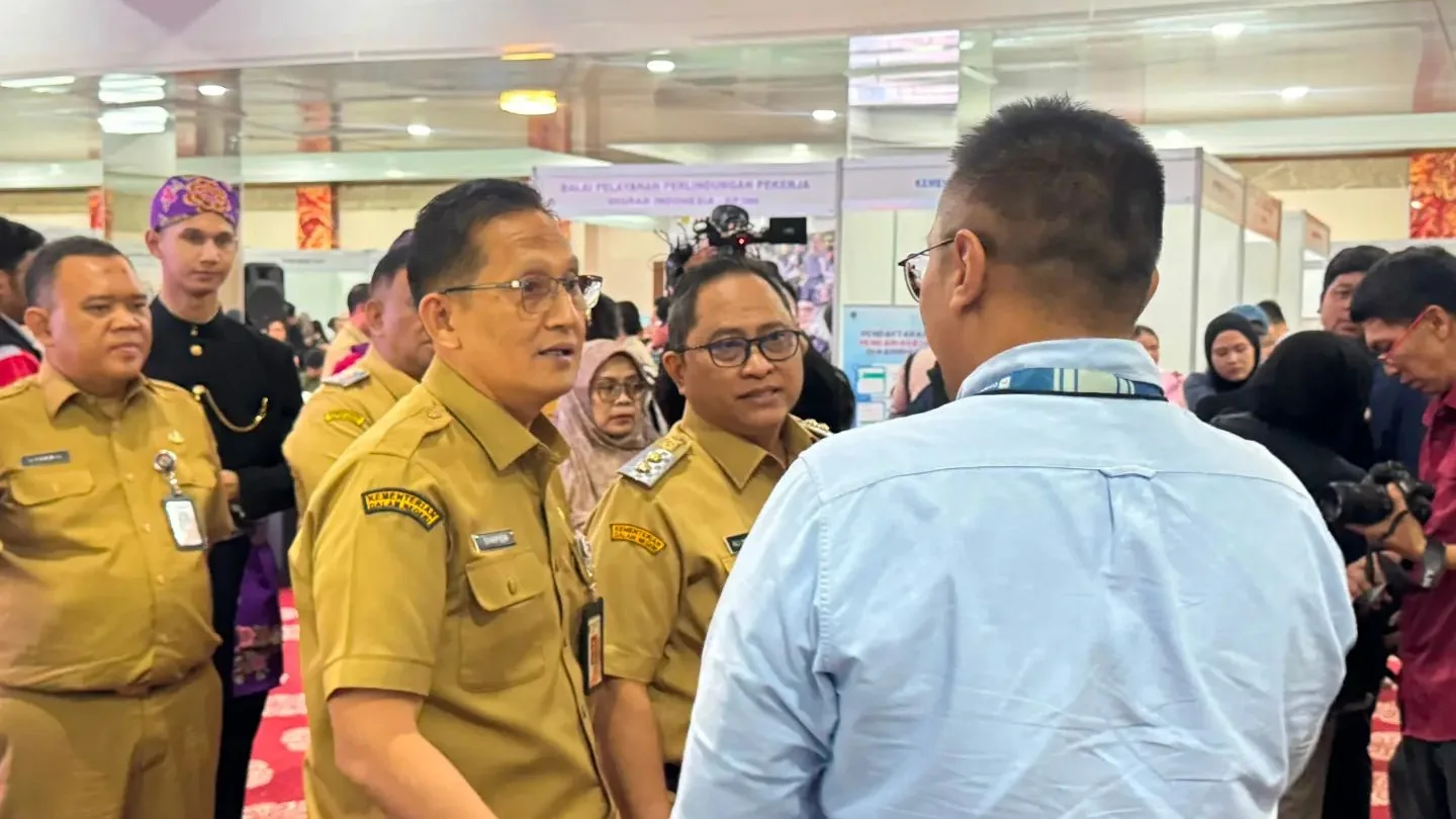 Pelayanan dan kegiatan ketenagakerjaan Disnaker Kabupaten Garut